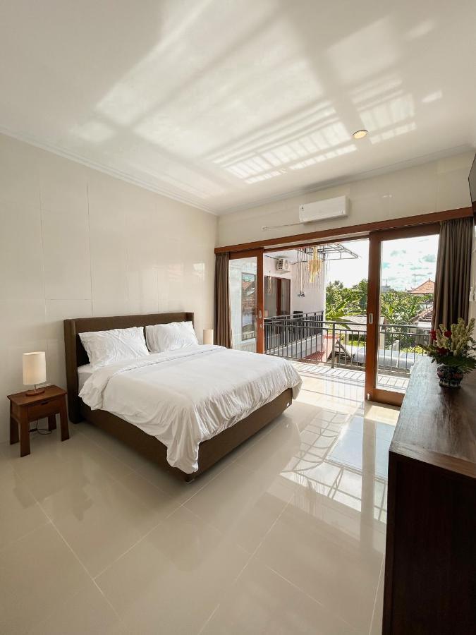 James Guest House * Seminyak (Bali)