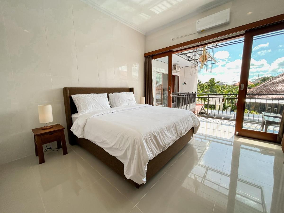 Wisma tamu James Guest House *